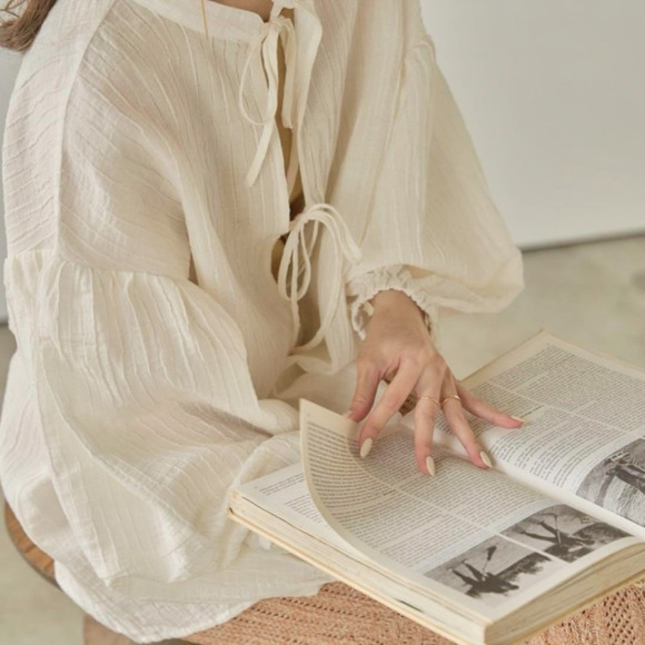 EAPHI NWT Romantic Minimalist Oversized Textured Gauzy Ethereal Balloon Sleeve - Picture 4 of 14